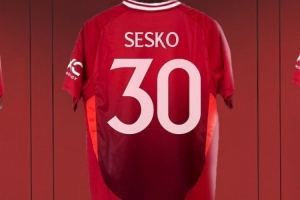 延续自己的号码！罗马诺：塞斯科将身披曼联的30号球衣出战