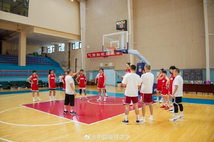 kaiyun.com-中国女篮结束第一周夏训 张子宇因为高原反应比较大还在逐渐适应