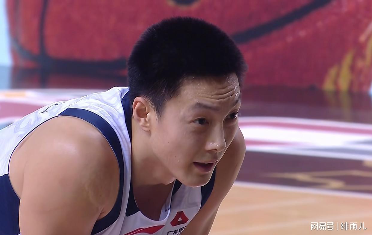 kaiyun.com-不打了！上海最强“核武”被曝因伤缺阵，至少输广东队20分以上？